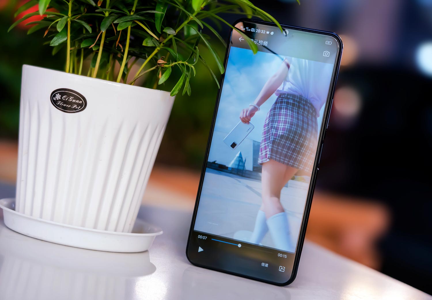 vivo Y52s评测：性能全面均衡，适合年轻人的5G手机