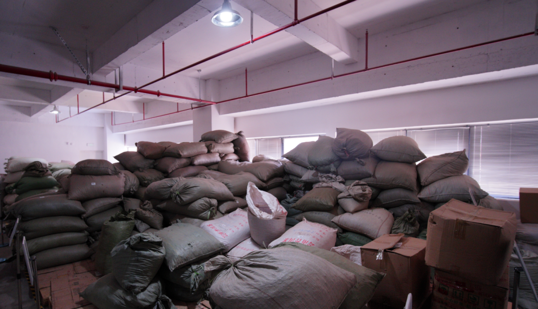 茶难卖！产能过剩！普洱茶市场萧条的根源，终于找到了