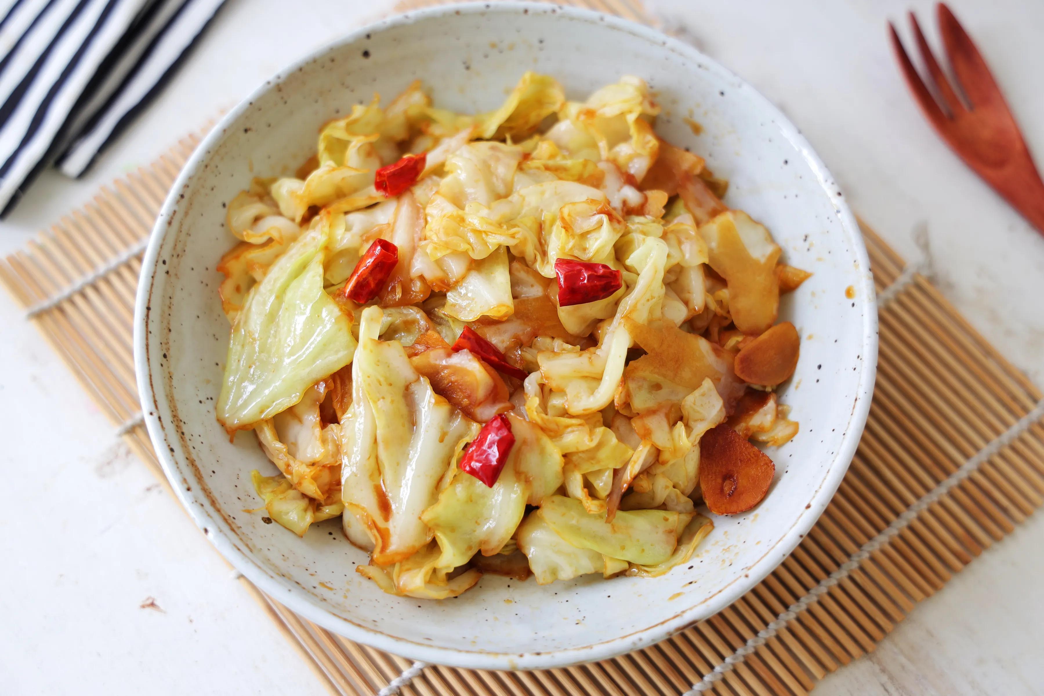 夏天的开胃菜，酸辣爽口开胃下饭，几分钟搞定，比大鱼大肉更过瘾