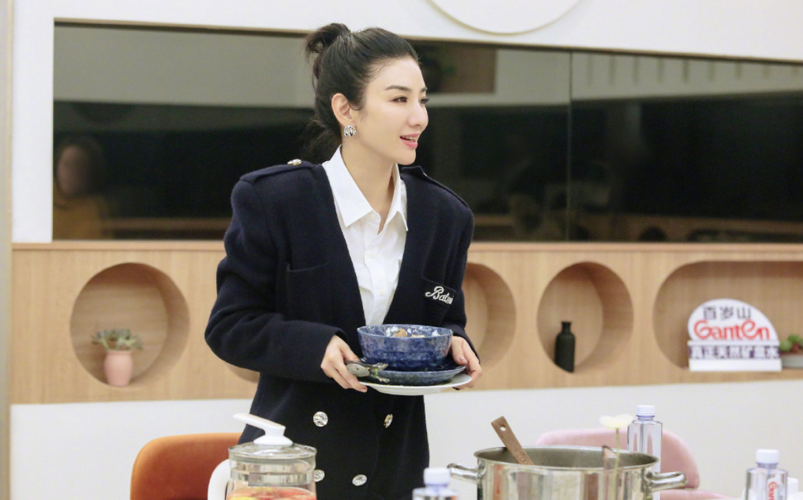 声明|《怦然再心动》节目组发声明：黄奕约会对象陆律师人设“翻车”网友劝其擦亮眼