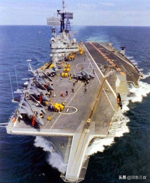 弹射型歼-15T官宣，003型航母下水在即，将建造6或8艘？