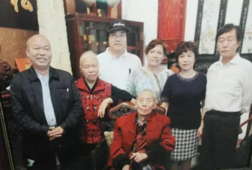 河南富豪造车记：靠房地产、高尔夫、4S店发家，却败在了造车上