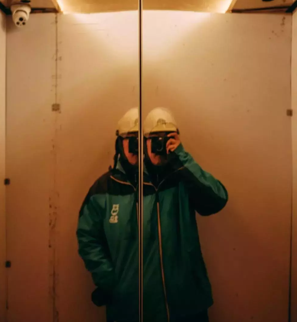 为什么很多人宁可送外卖，也不愿打工？因为自