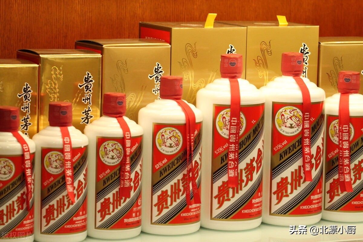 全國哪里產的白酒最好喝？中國十大白酒排行榜，看看你喝過幾種？
