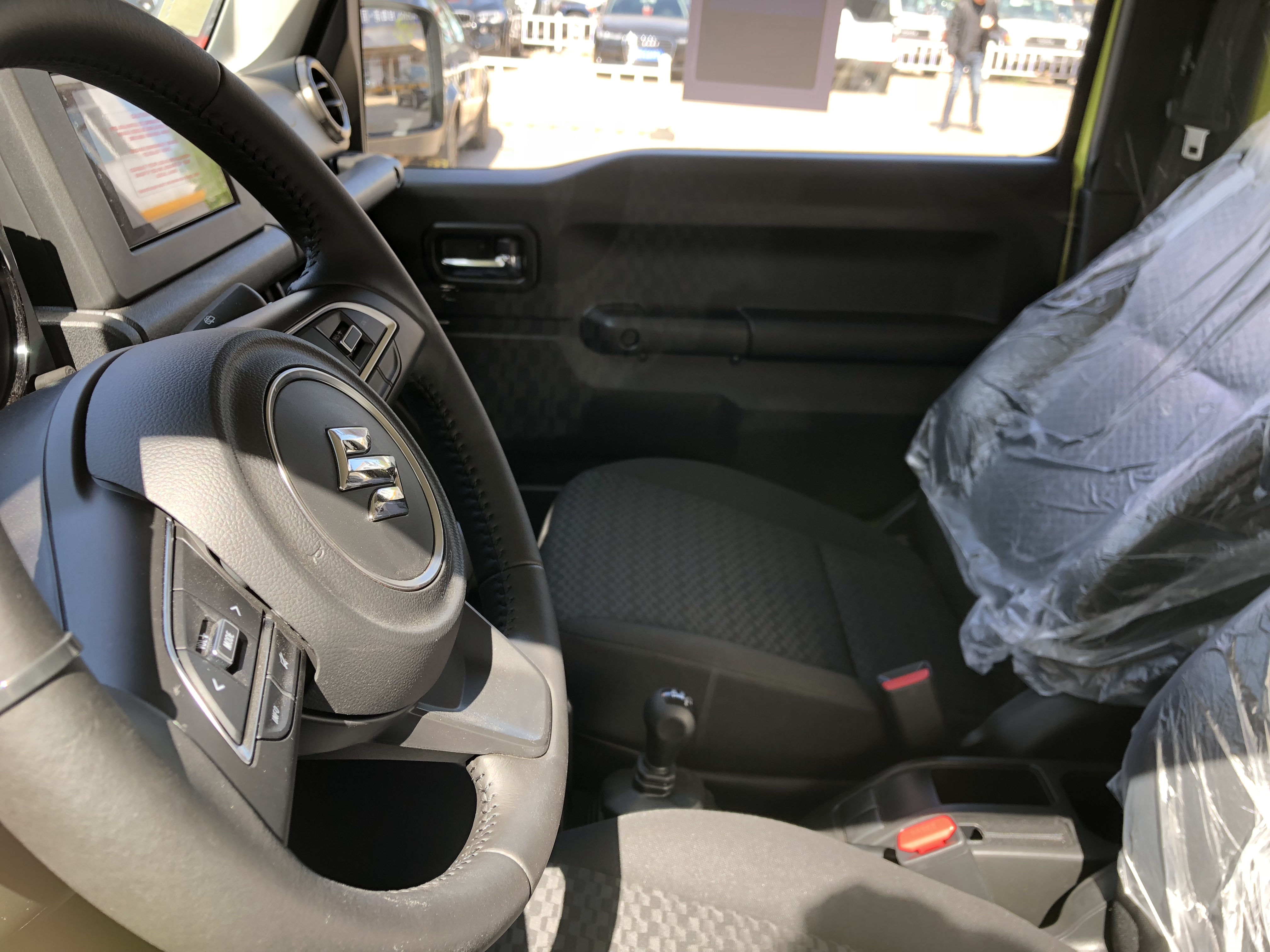 2020款国五二手准新铃木吉姆尼37万特价