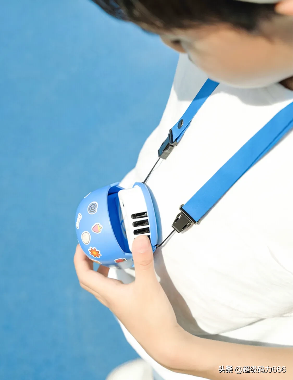 挂脖子上的"隐形空调"！吹出健康涡轮扇