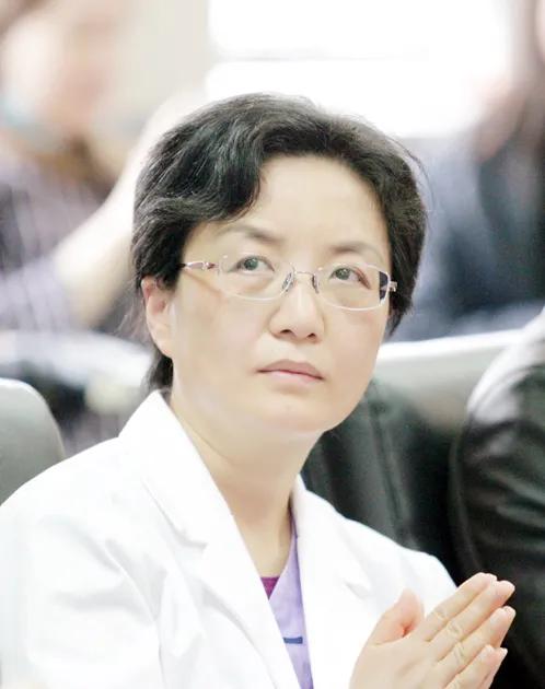 西安交大一附院成功救治西北最小胎龄双胞胎试管婴儿