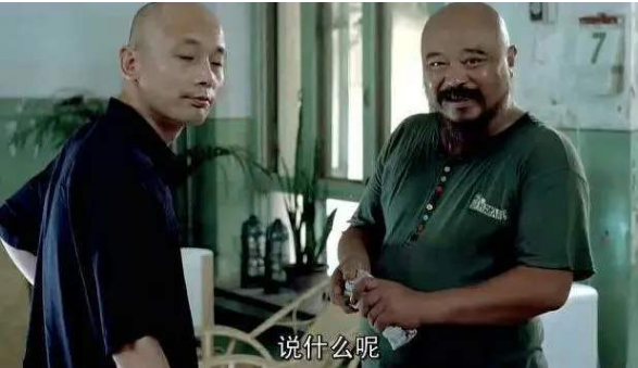 一级演员李琦：喝酒如喝水，每日两包烟害了他，如今65岁成了这样