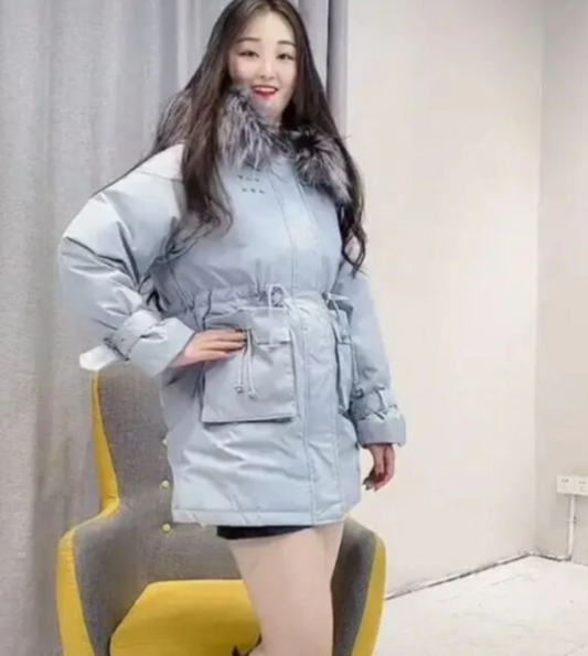 大衣哥儿媳直播怒怼观众，被质疑是圈钱，父母