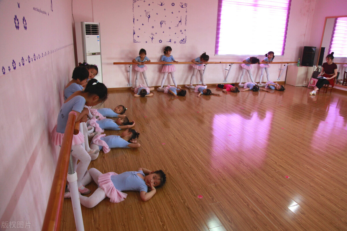 舞蹈课程学员管理系统如何提高学员续班率？