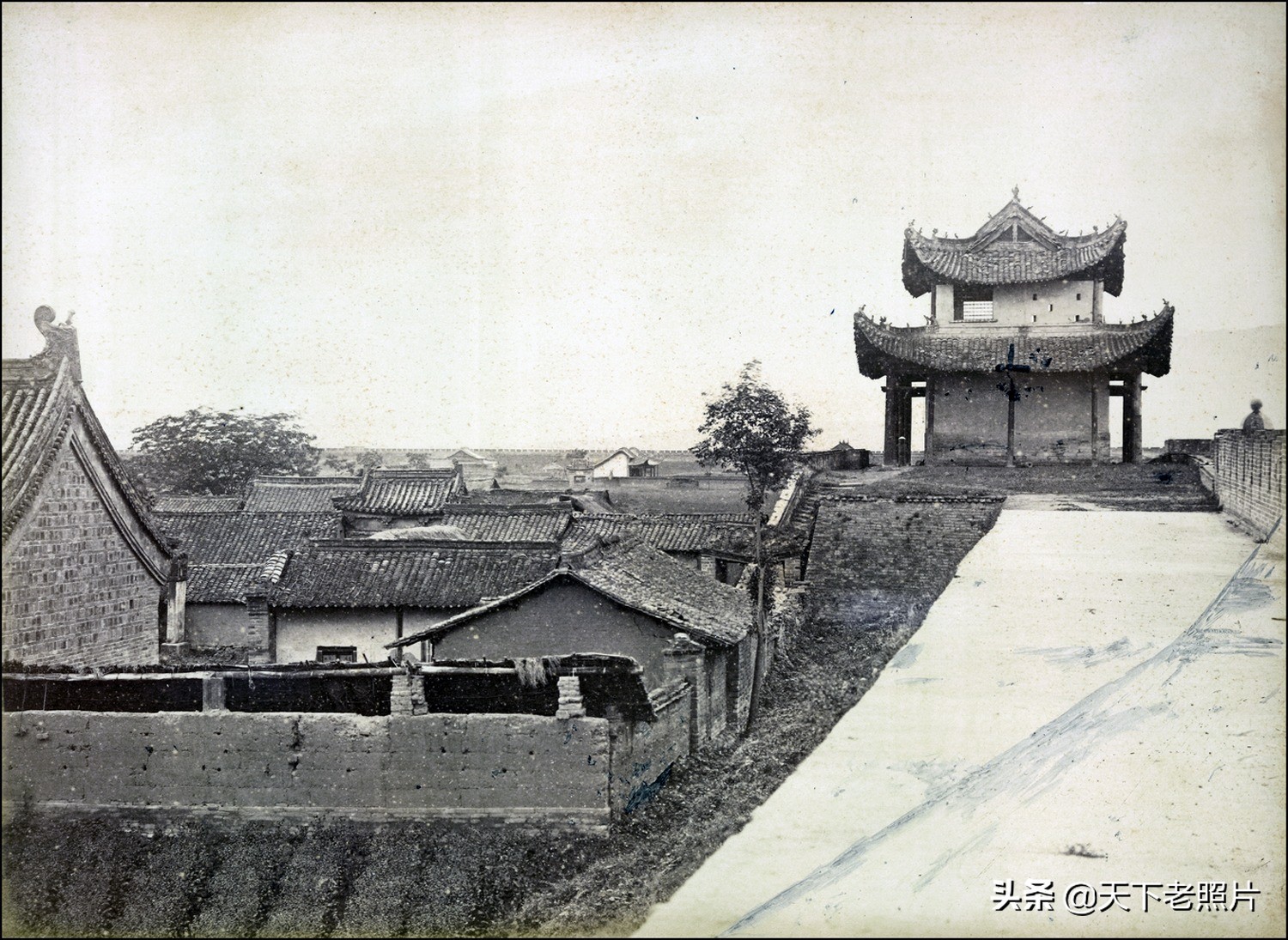 1874年陕西汉中老照片 战乱后的汉中府依然雄壮伟丽