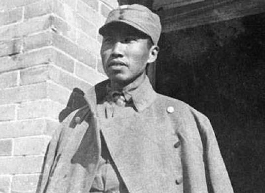 1950年，32岁红军师长被土匪杀害，朱老总大怒：派坦克追杀凶手