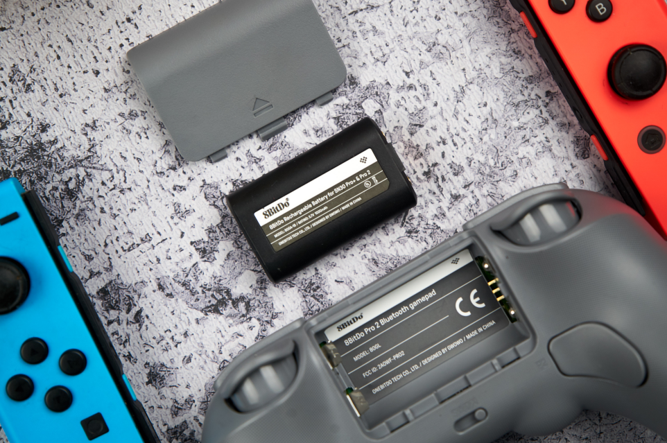 八位堂Pro2蓝牙手柄来了，游戏玩家们，一起梦回游戏机时代