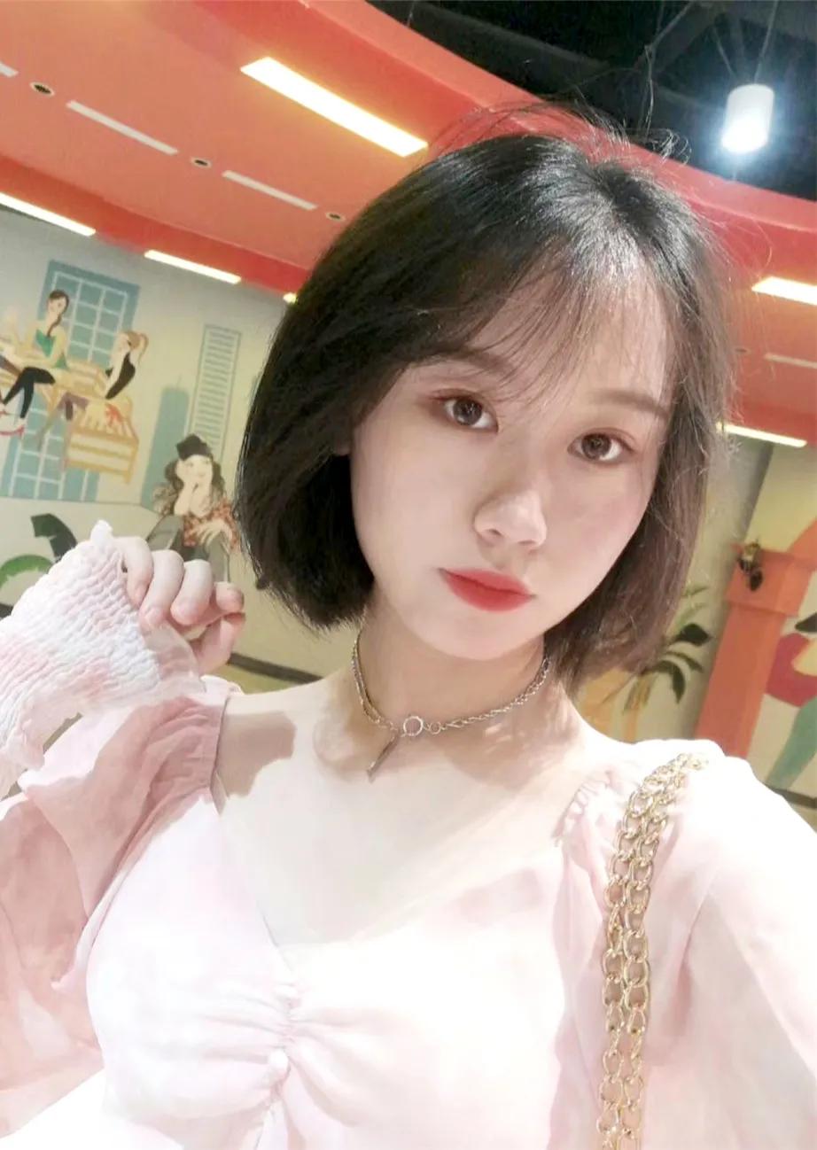 女兵入伍前后变化太大！网友：不一样的美，限