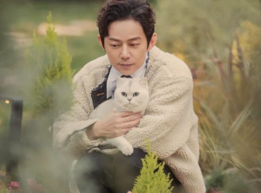 何炅老师为何人缘这么好，凭什么把主持人当得