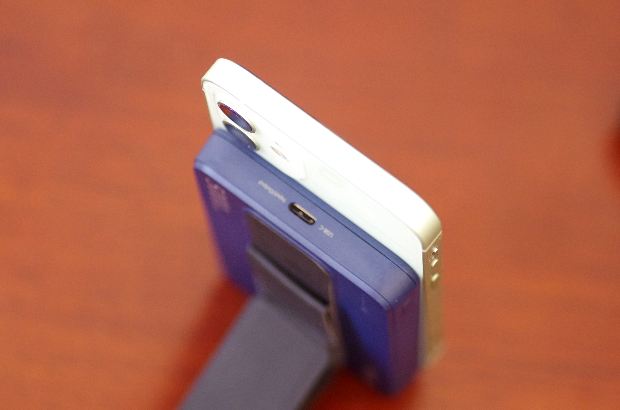 努比亚MagSafe磁吸充电宝，解决iPhone 12低电量焦虑
