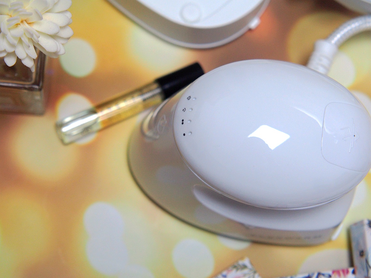 传统熨烫机变身小巧时尚玩物飞乐思纳米蒸汽小熨斗