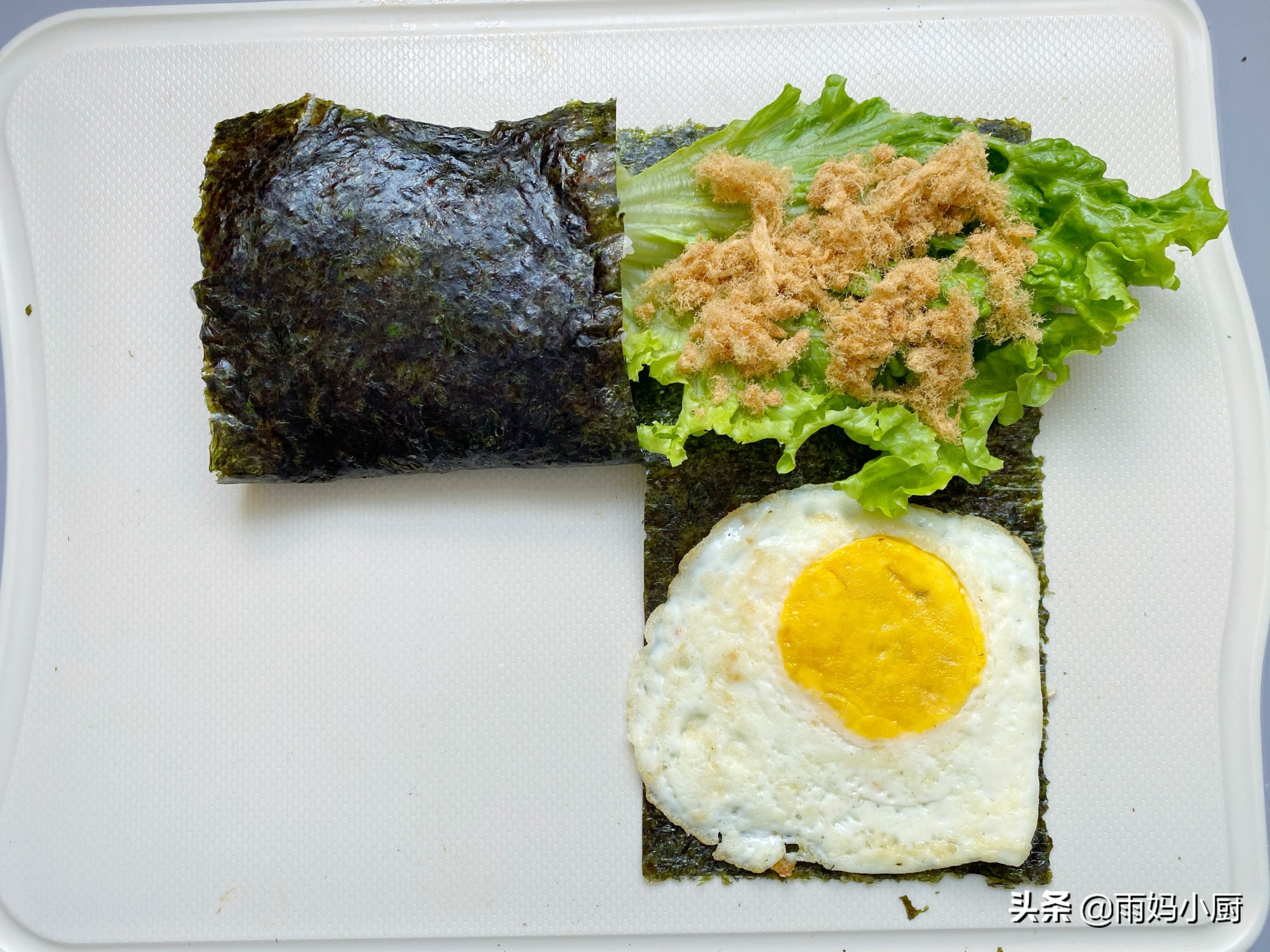 2分鐘疊好的網紅便當海苔包飯，做法簡單又方便，懶人早餐必備
