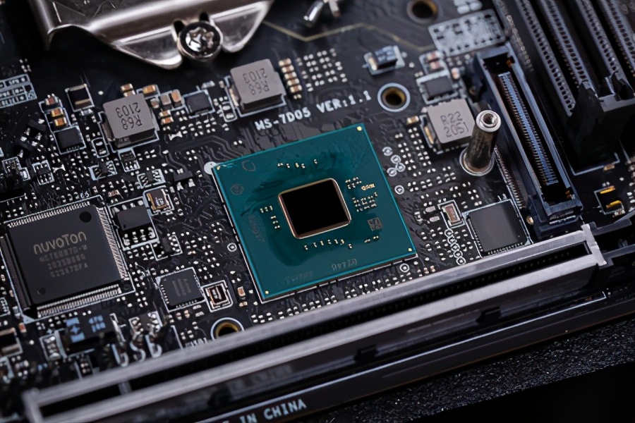 微星MEG Z590I UNIFY主板评测：掌控超频和雷电的顶级ITX小板