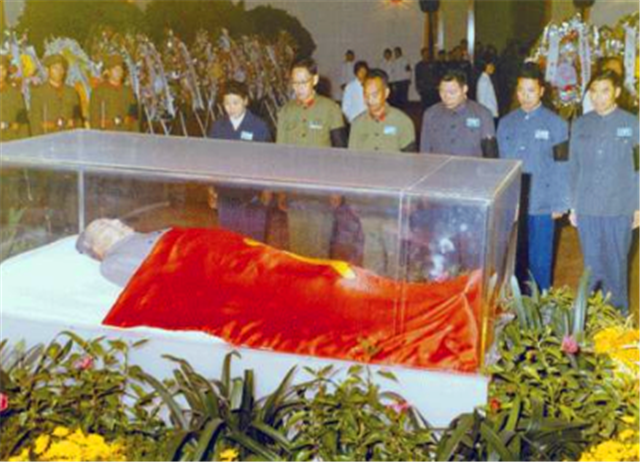 揭秘 毛主席纪念堂采用何技术起到对遗体整容作用 史论 Mdeditor