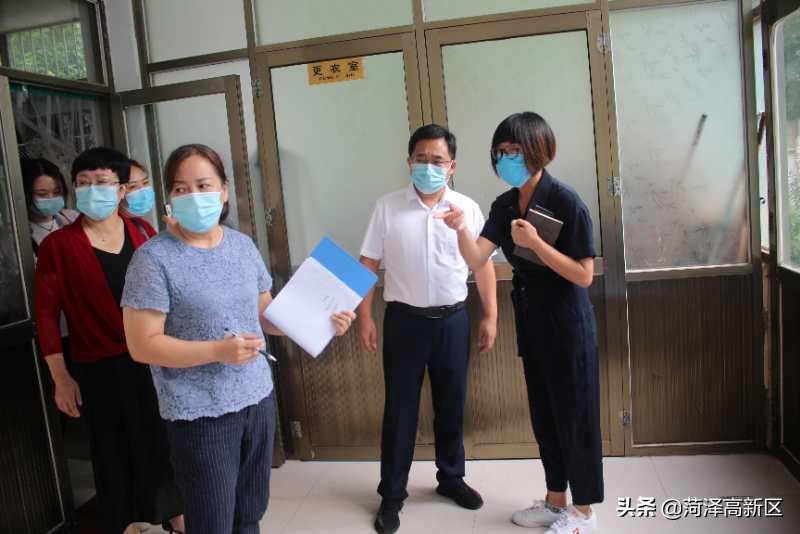 菏泽高新区开展中小学、幼儿园食堂食品安全专项督导检查暨互学互促活动