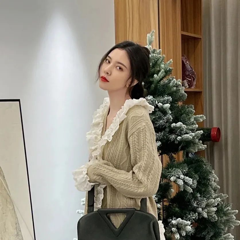 别再“披头散发”了！这4款冬季发型才够美够撩