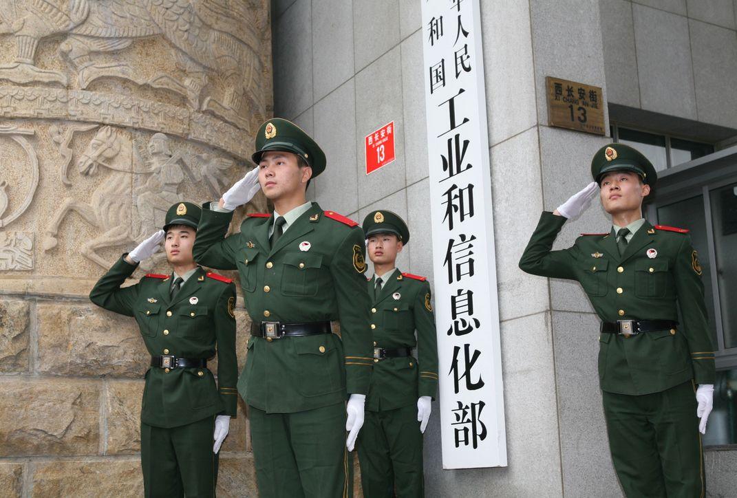 谁给的勇气？工信部发话，苹果却不执行