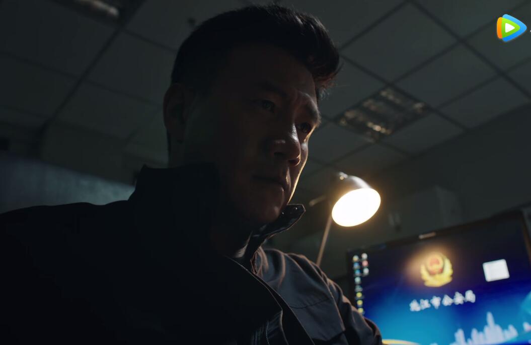 《猎狐》中被女人坑惨的两个男主角，不同的选