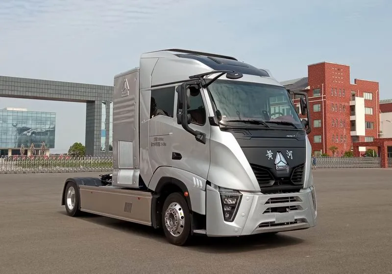 新黄河野心有多大?首款燃料电池/插电式混动牵引车亮相346批公告