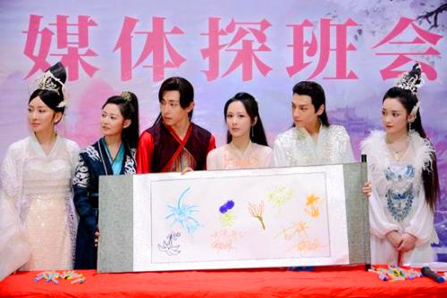 李易峰新剧女主，和杨紫唐嫣关系密切！最大挑