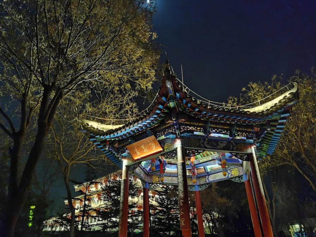 西固迷人夜景，在这里！