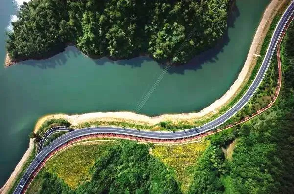 十一想玩不知道去哪？这些《我和我的家乡》拍摄地值得打卡