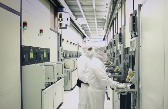 国产光刻胶成功突破，粉碎日本垄断梦