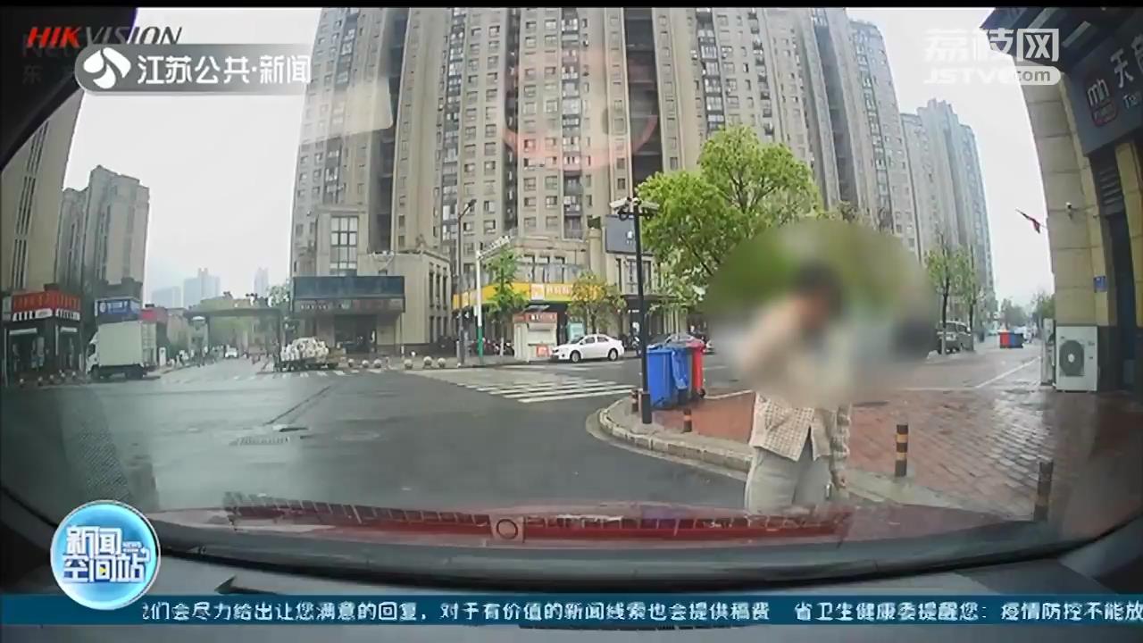 淮安新手女司机停车时连撞两车 丈夫教唆她肇事逃逸