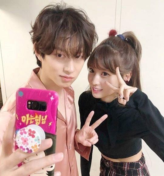 金希澈被告知，不要帶Twice成員MOMO來宿舍，實錘認證戀情依舊