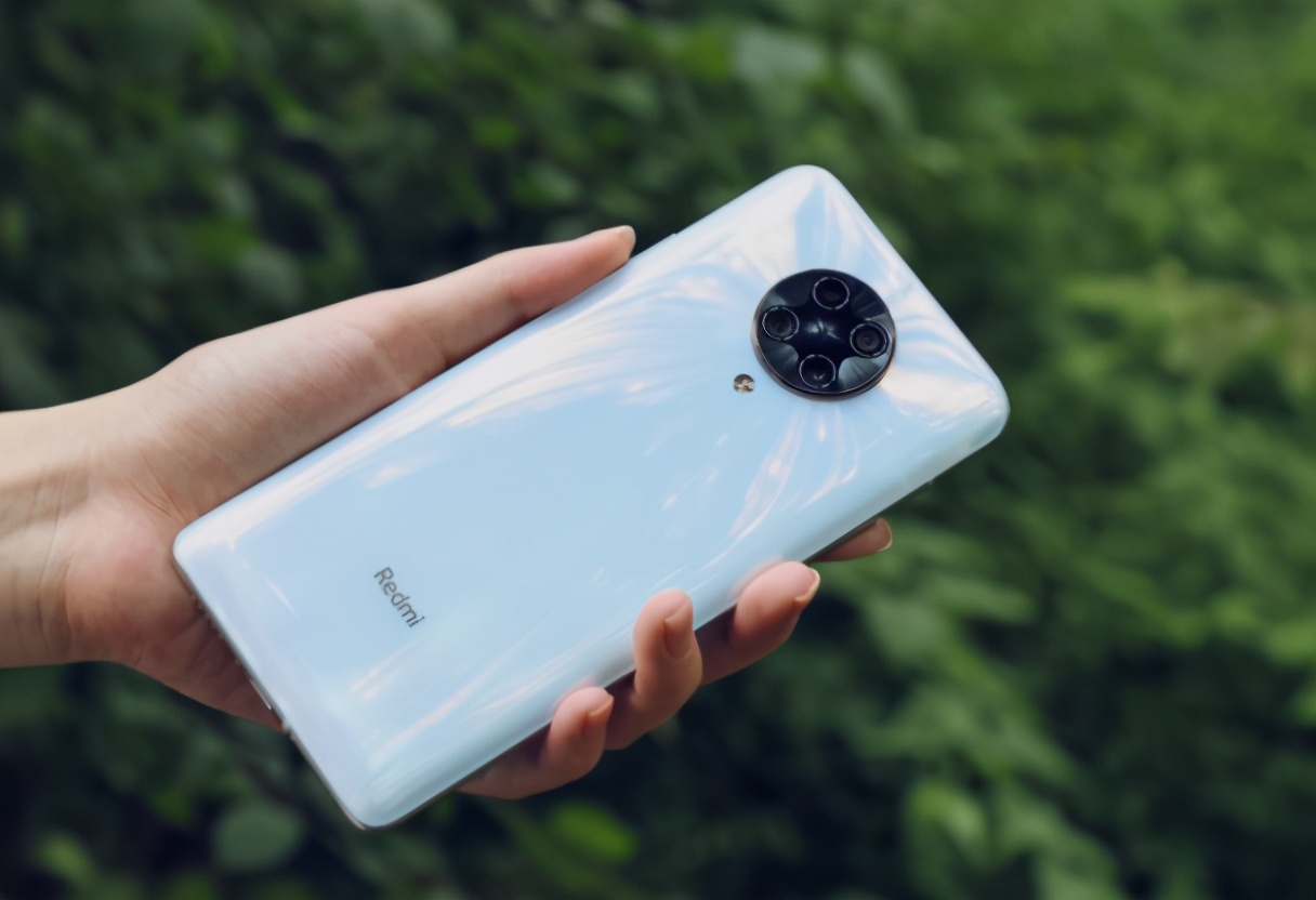 手机足够用就行了！预算2000元这5款手机超值，堆料十足