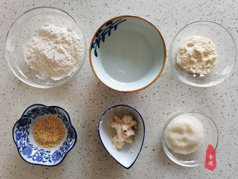 女神節的甜品製作完成，心情暢快如花，外酥內糯層次豐富