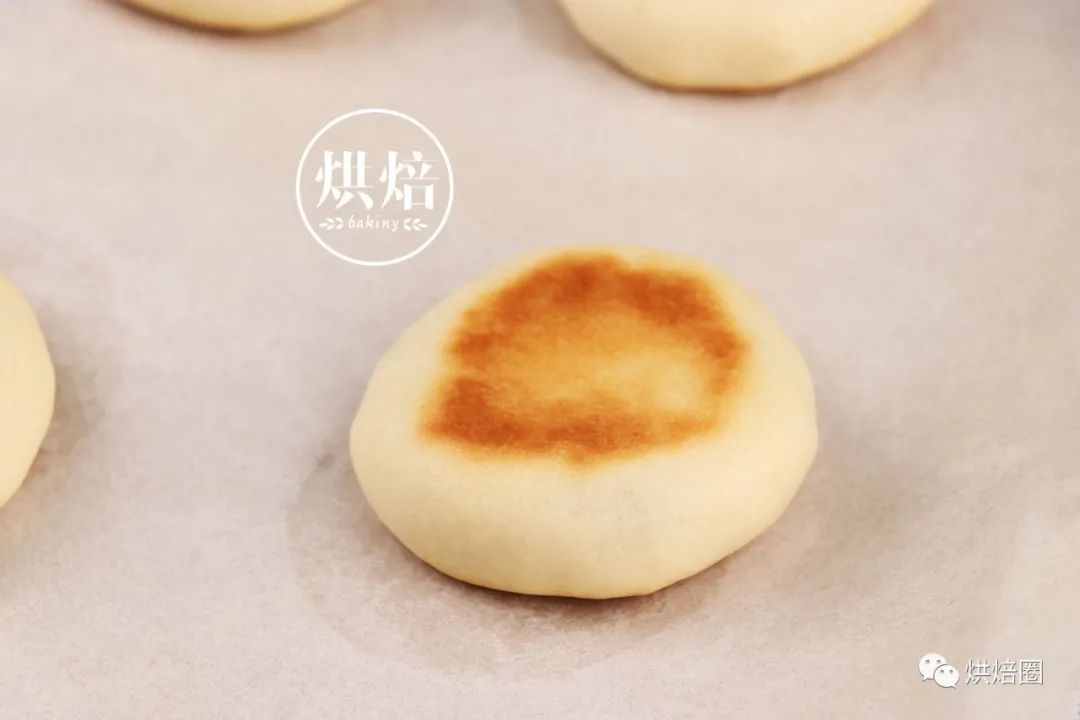 不用炒馅的绿豆饼，这样做皮薄馅多，清热降火，香甜可口