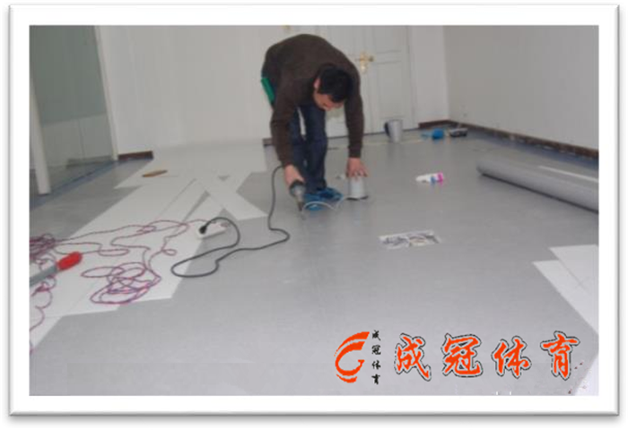 幼兒園教室/辦公室/醫(yī)院PVC地板膠怎么鋪？別再被忽悠了