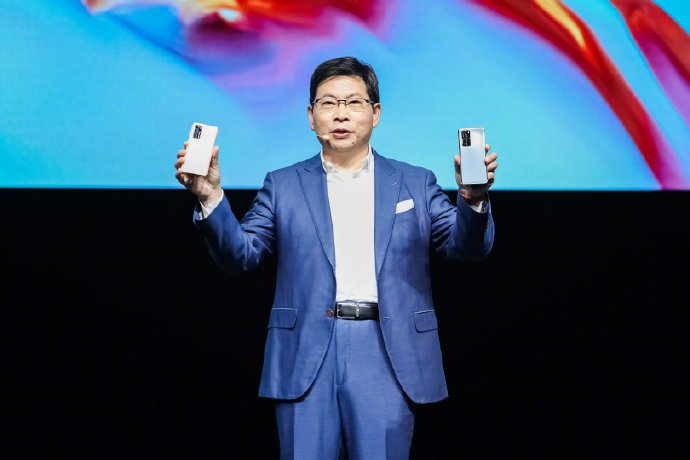 华为公司18点宣布官方宣布，又有5款华为机型，可升全新华为荣耀手机系统软件了！