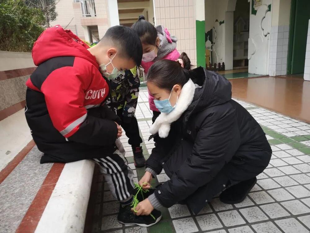 春风十里，不如学雷锋的你——双流区九江小学开展学习雷锋活动