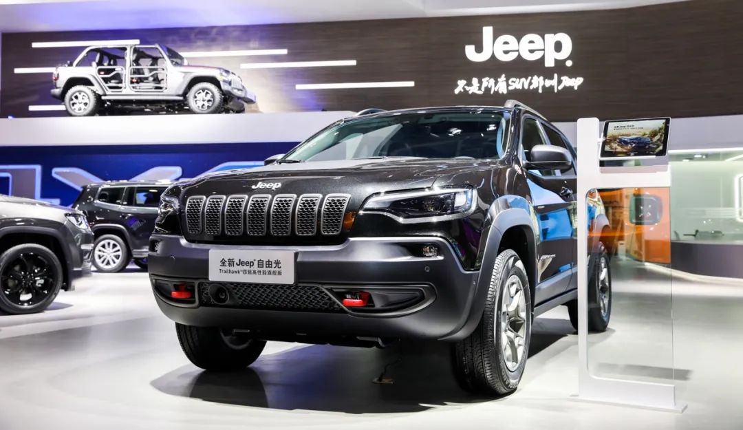 Jeep旗舰新能源车型出征 携地表更强SUV家族登陆北京车展