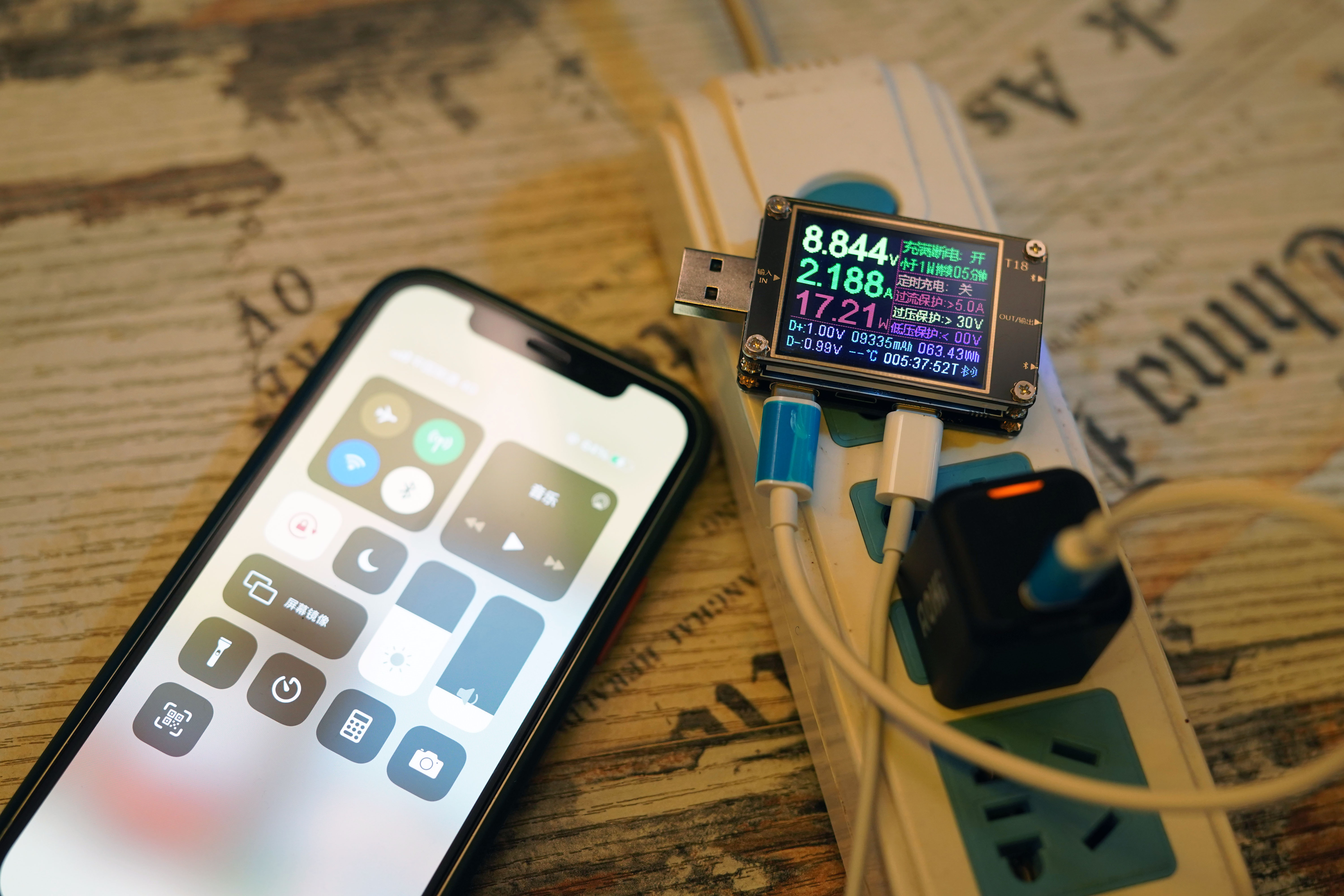 体积更小，充电更快，Aohi 30W氮化镓快充头简评