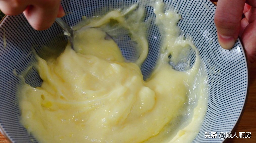 土豆不切条，捣成土豆泥，教你薯条的新做法，香酥可口更好吃