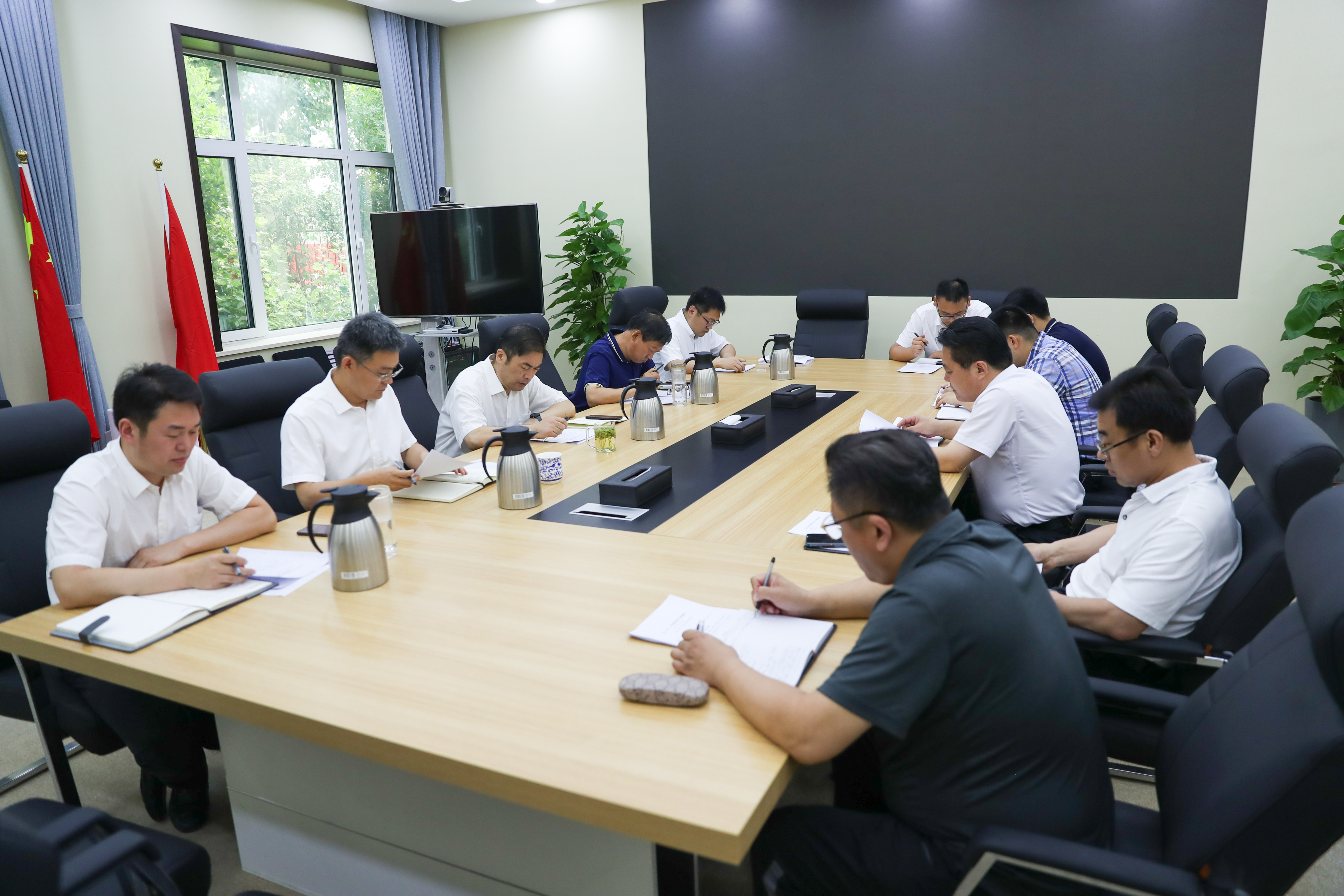 济南新材料产业园区召开固定资产投资工作专班调度会