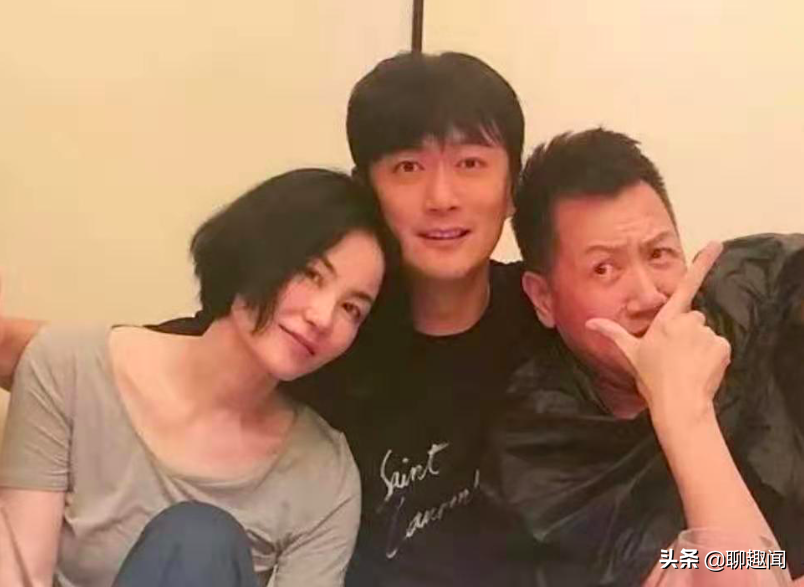 聊趣闻：王菲庆生微醉，霞飞双颊倚靠男友人怀