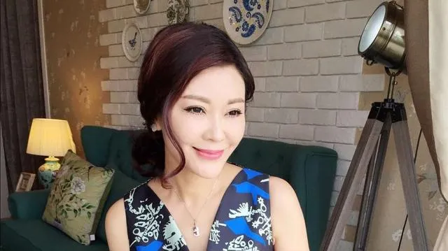 辞去铁饭碗成育儿专家的“央视名嘴”，如何做