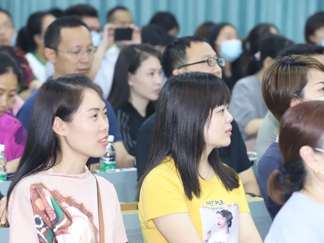 走进南小 见证成长丨天府新区南湖小学2021春家长开放日活动