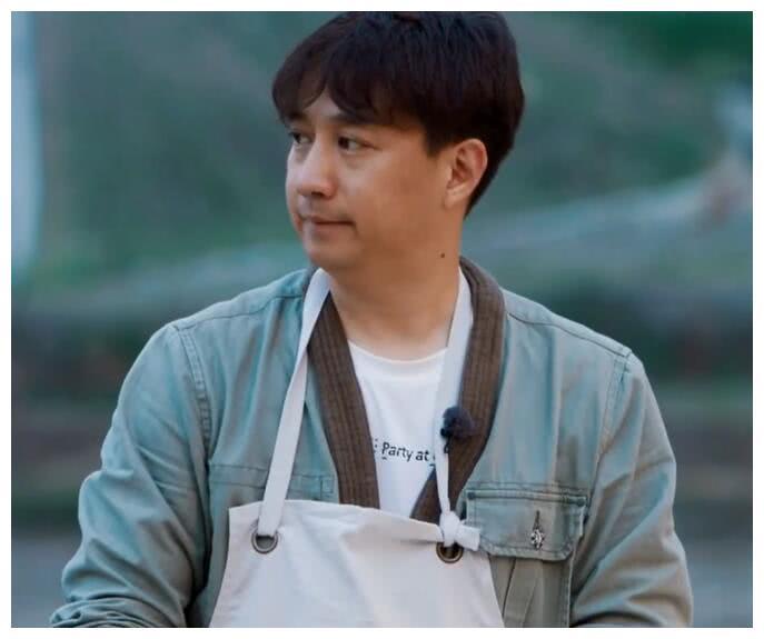 在综艺上如鱼得水的黄磊，被网友吐槽情商低，