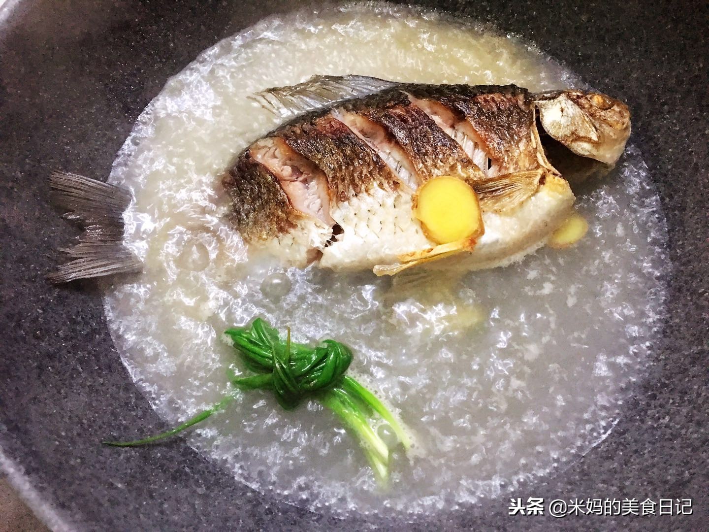 图片[9]-鲫鱼竹荪汤做法步骤图 贵也要吃味道特鲜美-起舞食谱网